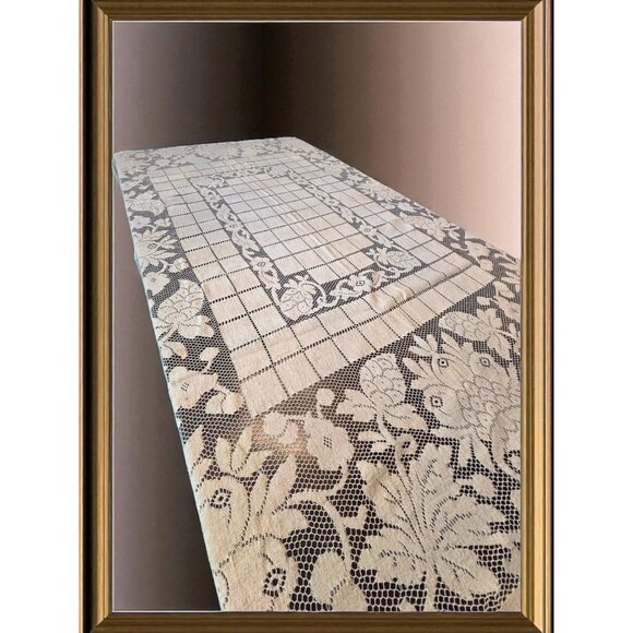 Vintage Ecru / tan lace 70x58 Tablecloth MCM Rectangle - Picture 3 of 10